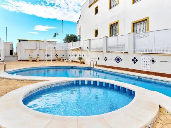 Cosy Ground Floor Apartment in Entre Naranjos