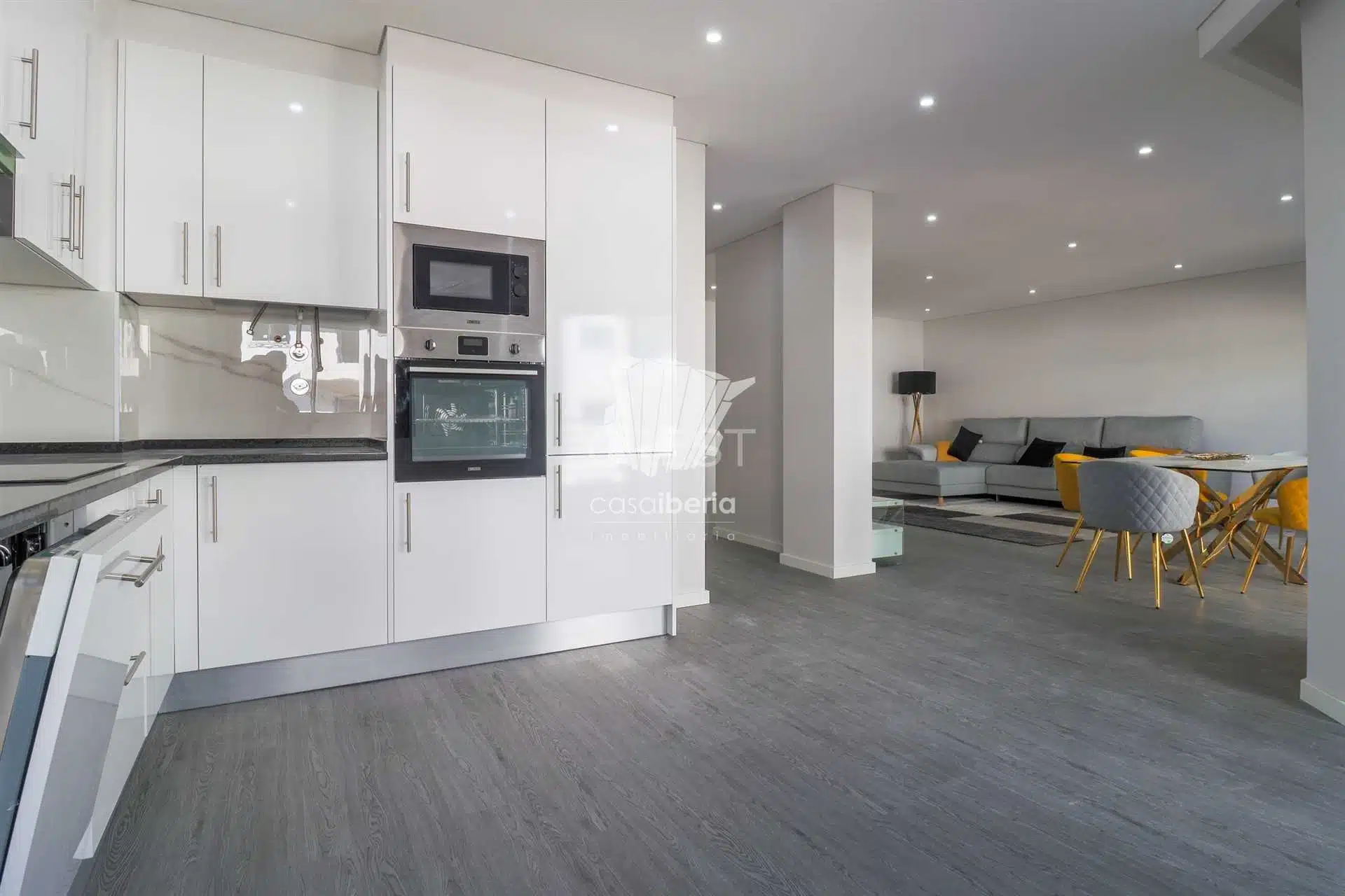f08623de3669 Spacious Living Apartment in Faro with 3 bedrooms