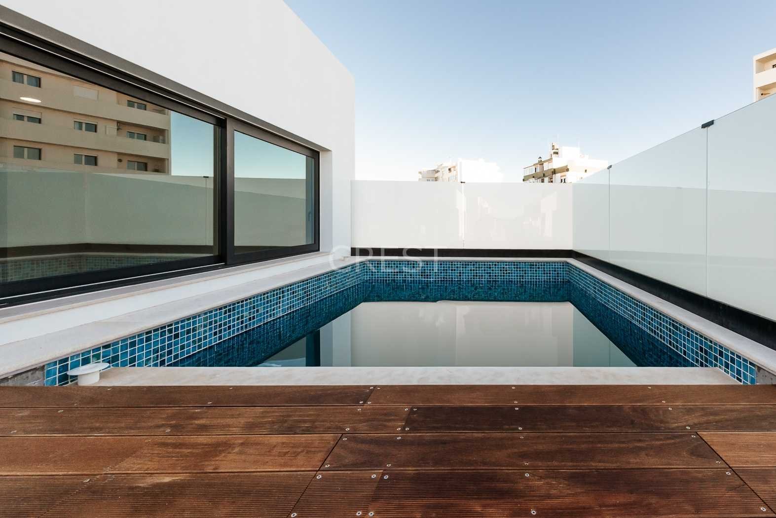 Piscina Deck