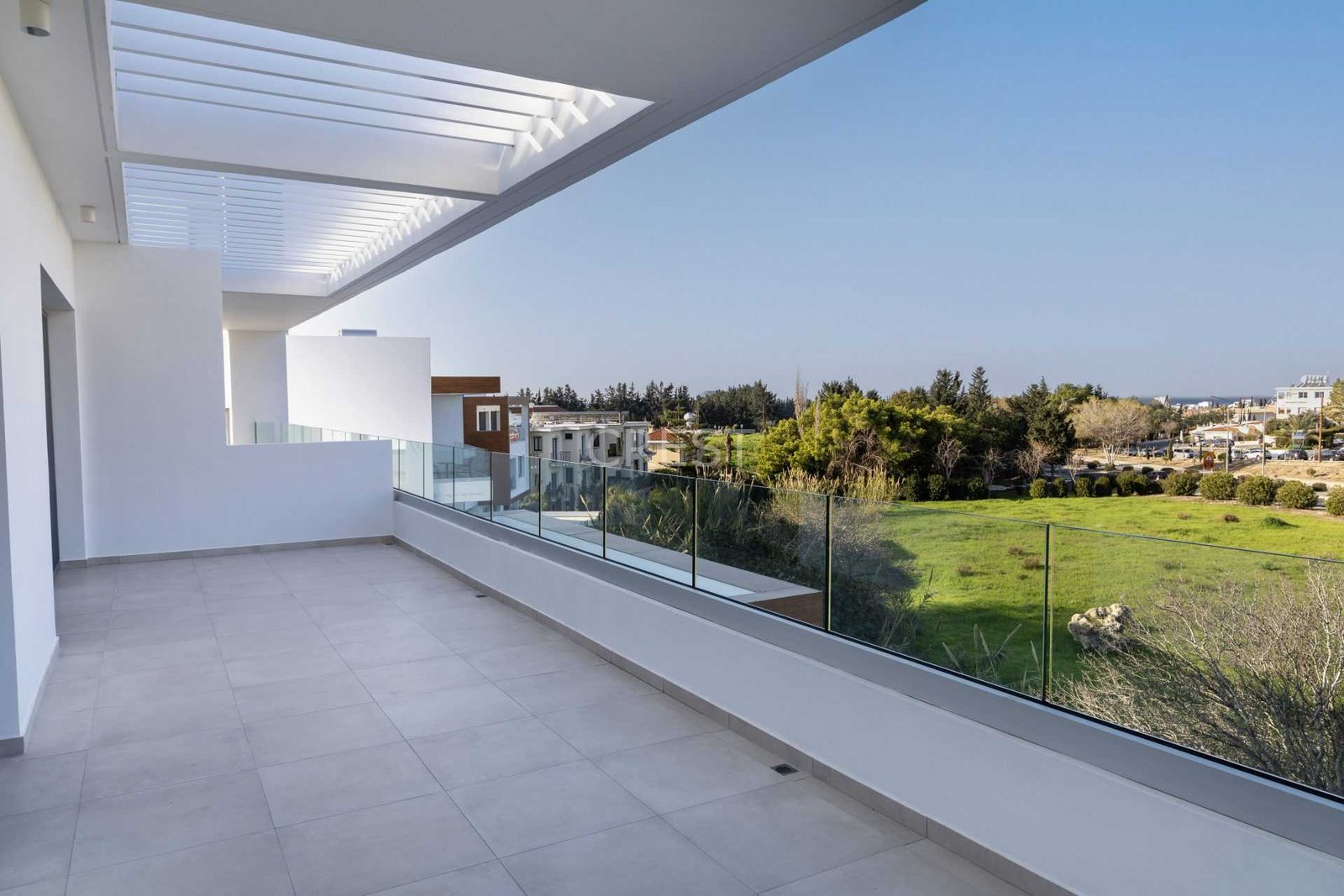 12732c8aA-FRTI-2-003