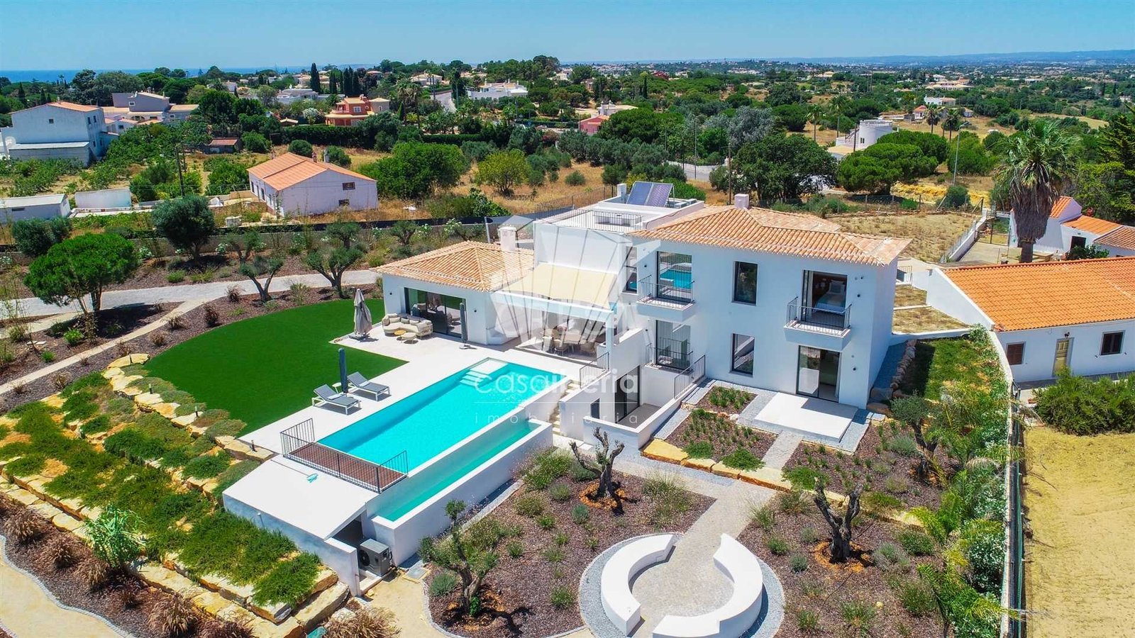 Vista Exterior Piscina