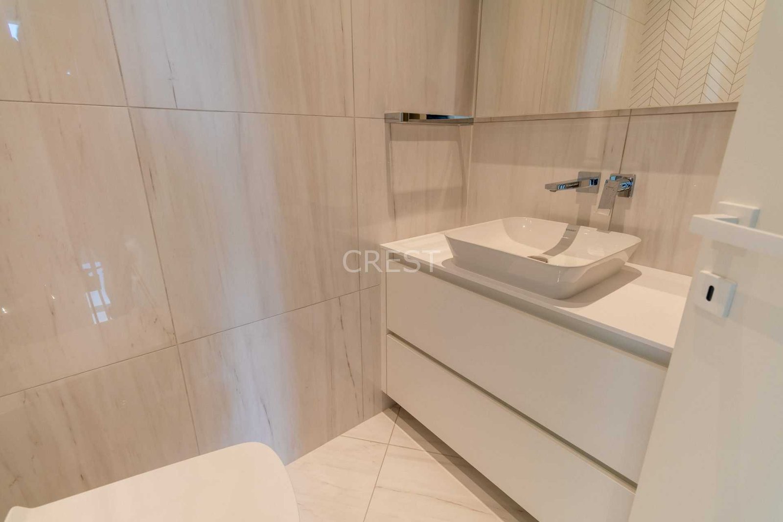 1976b6f5A-DEL-3-c2103