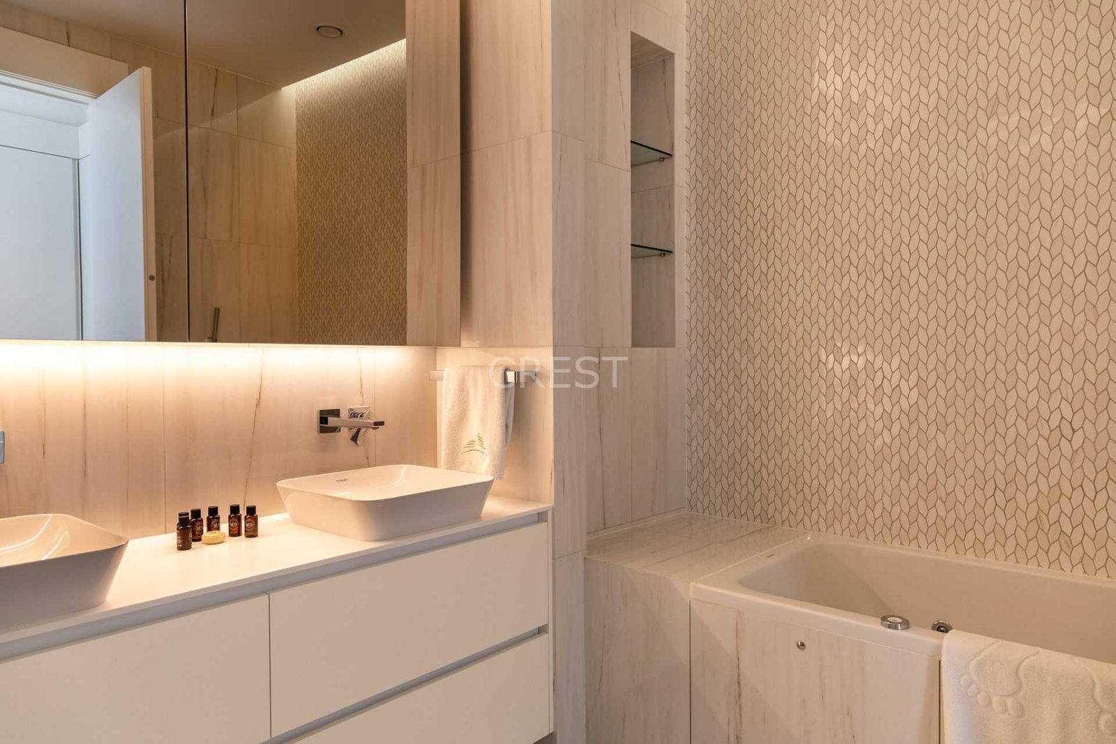 60774256A-DEL-2-c1603