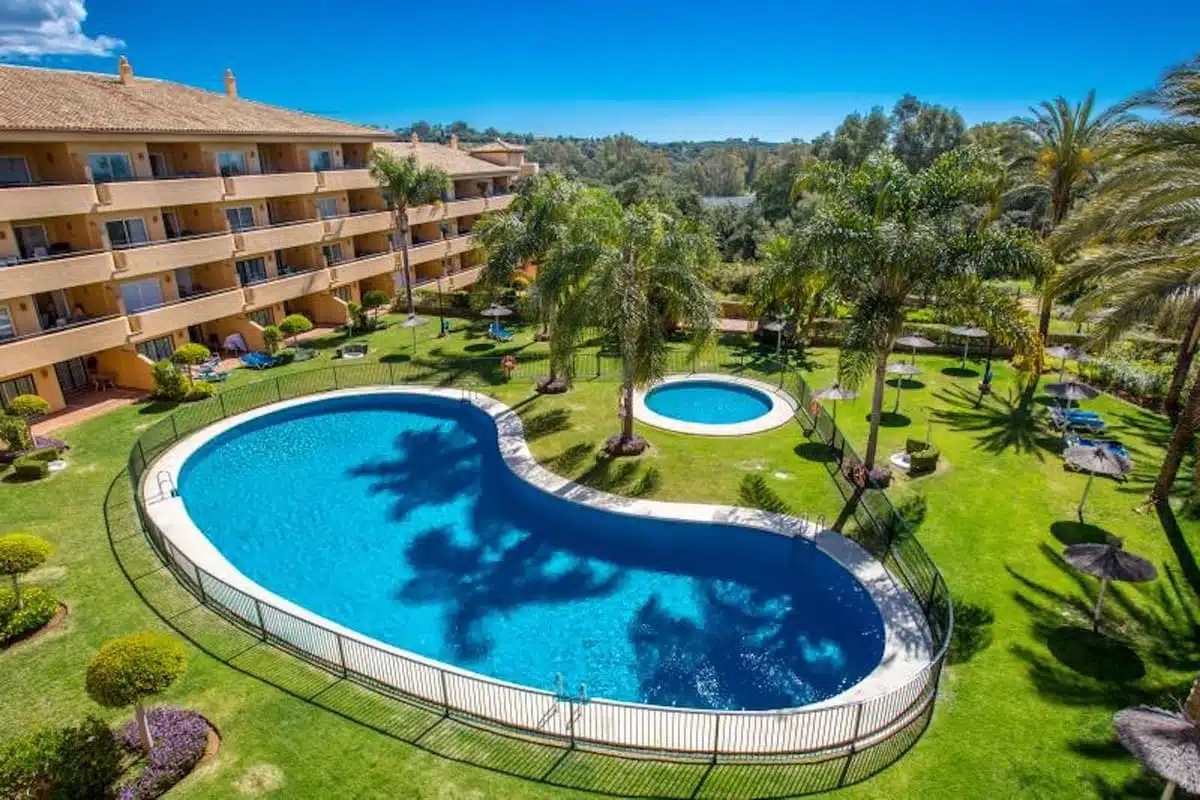 Spain Los Patios 1200 x 800 C