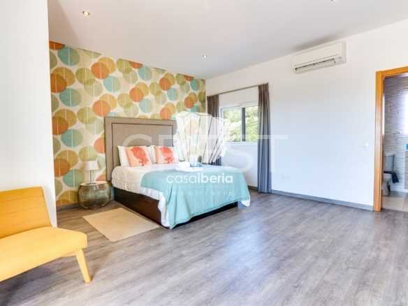 Grand Family Estate Detached House in Faro  with 6 bedrooms