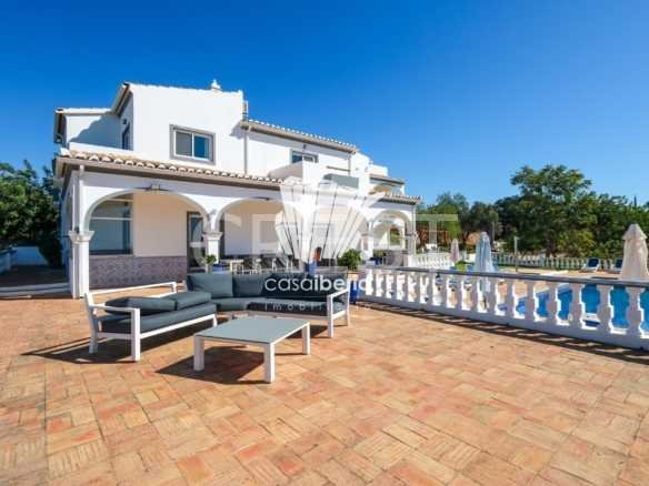 Grand Family Estate Detached House in Faro  with 6 bedrooms