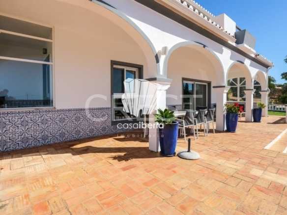 Grand Family Estate Detached House in Faro  with 6 bedrooms