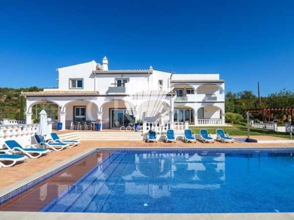 Grand Family Estate Detached House in Faro  with 6 bedrooms