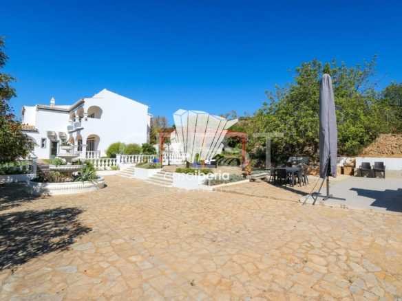 Grand Family Estate Detached House in Faro  with 6 bedrooms