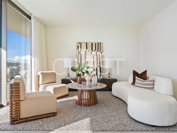 Generous Living Space Apartment in Faro  with 4 bedrooms