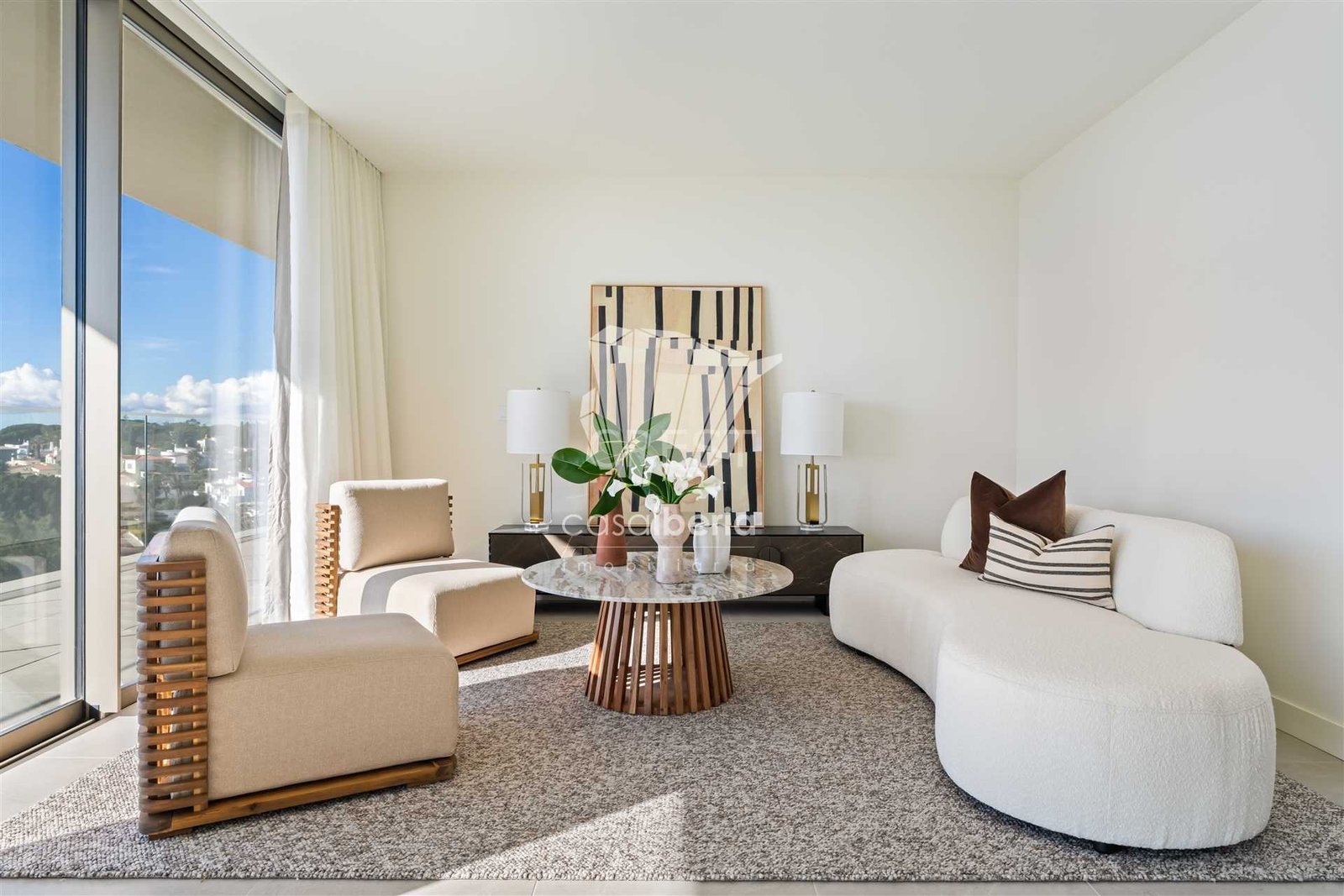 Generous Living Space Apartment in Faro  with 4 bedrooms