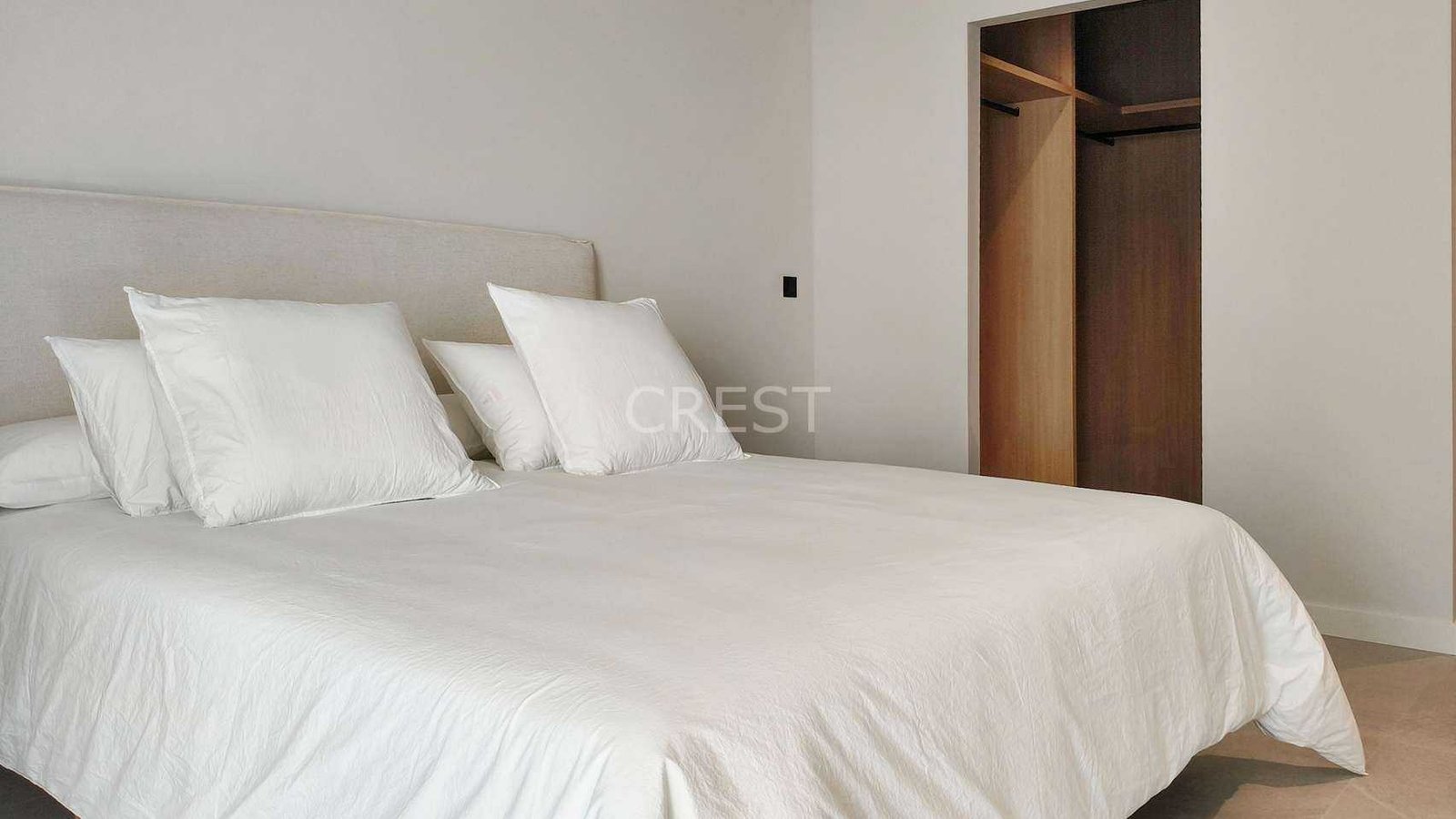 0ad864e2893 Generous Living Space in Rojales with 4 bedrooms