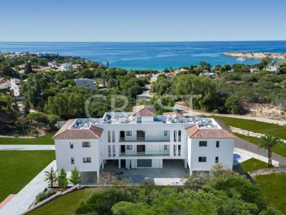 Classic Family Home Apartments / Penthouses in Coral Bay with 2 bedrooms