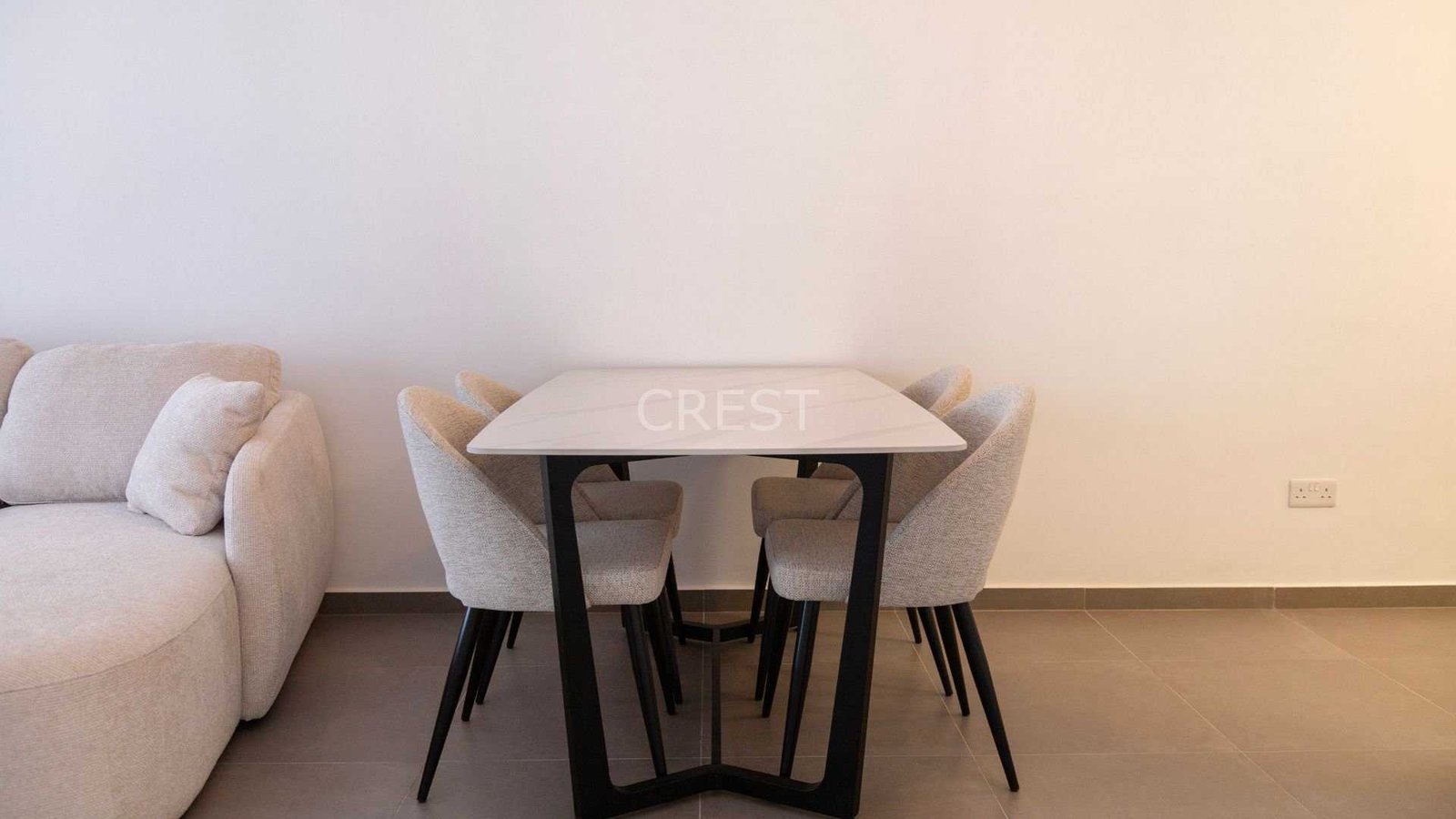 Classic Family Home Apartments / Penthouses in Coral Bay with 2 bedrooms