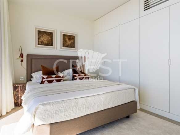 Generous Living Space Apartment in Faro  with 4 bedrooms