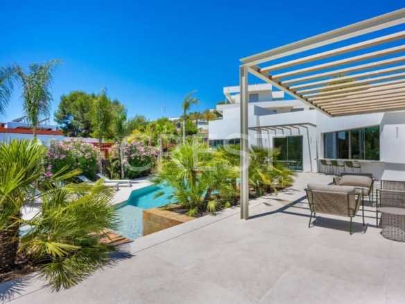 Serene Family Getaway  in Orihuela Costa with 3 bedrooms