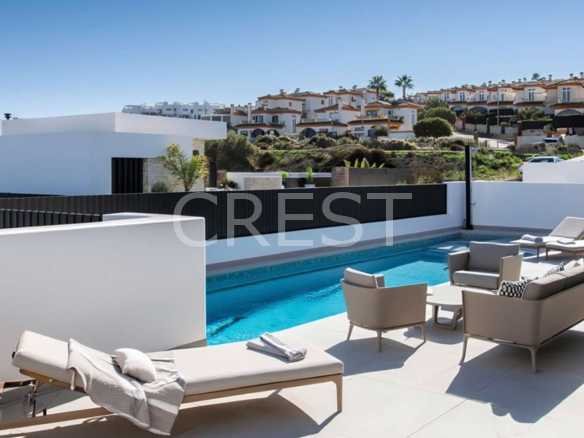Generous Living Space  in Rojales with 4 bedrooms