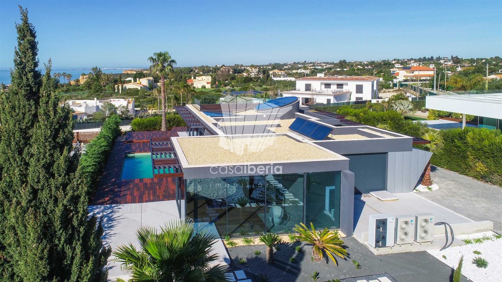 41bf16d34897 Generous Living Space Detached House in Faro with 4 bedrooms