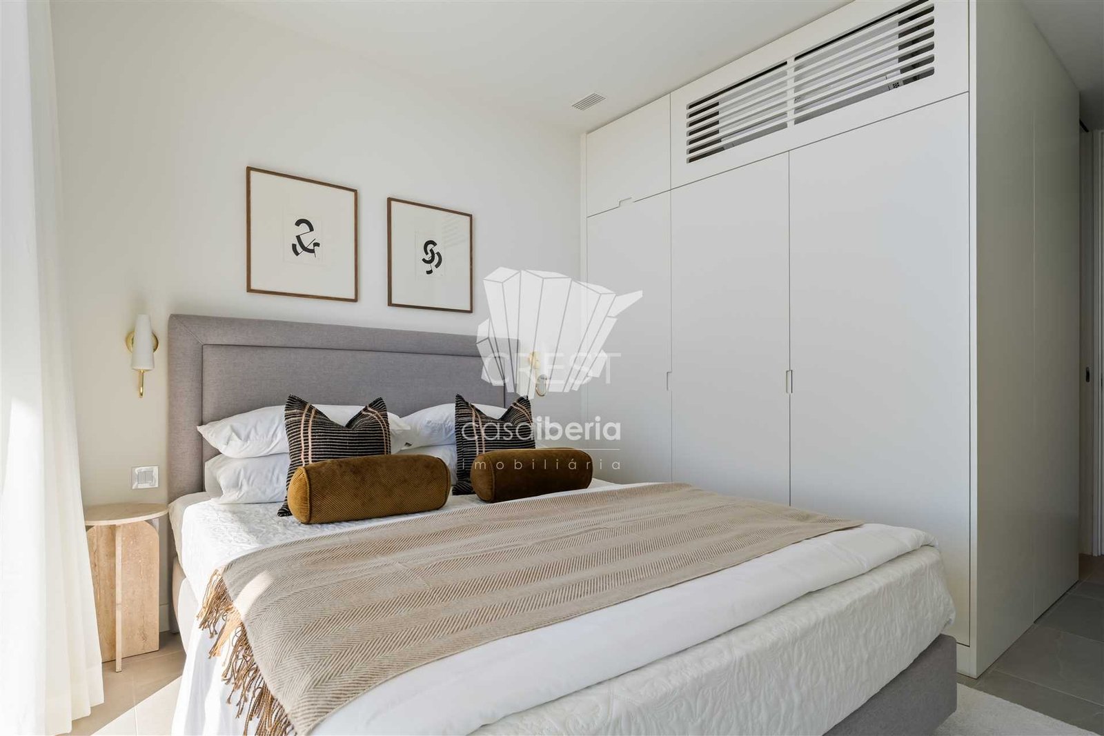 Generous Living Space Apartment in Faro  with 4 bedrooms