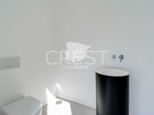 Generous Living Space Detached House in Faro  with 4 bedrooms