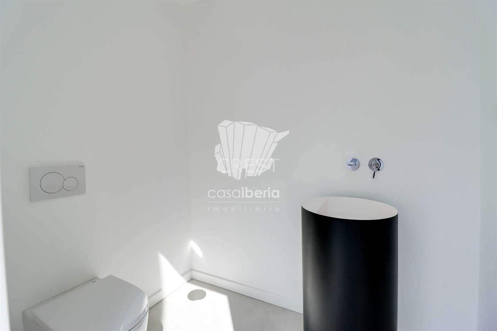 Generous Living Space Detached House in Faro  with 4 bedrooms