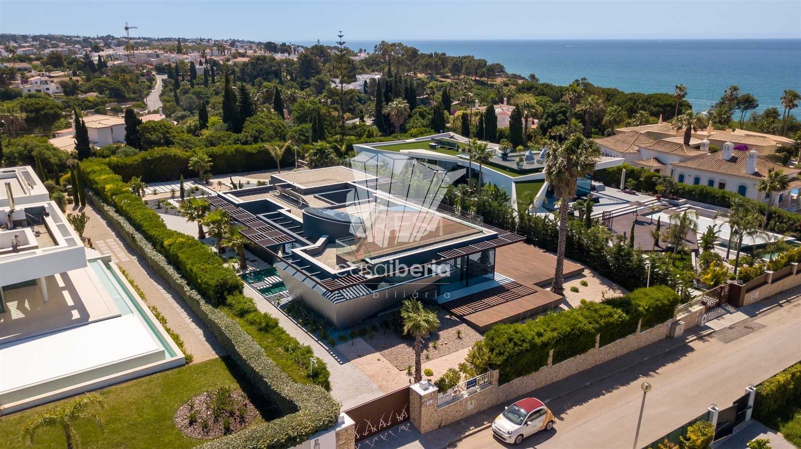 526eb4b14897 Generous Living Space Detached House in Faro with 4 bedrooms