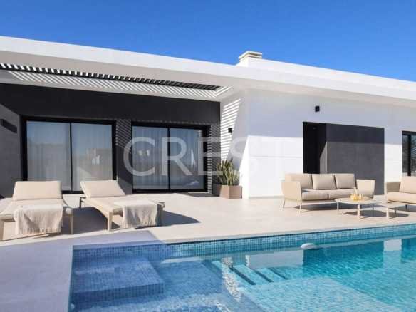 Generous Living Space  in Rojales with 4 bedrooms