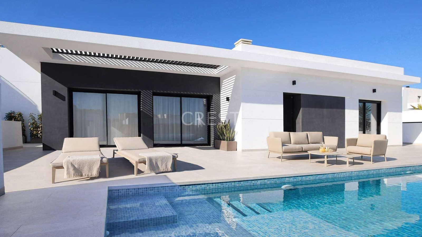 Generous Living Space  in Rojales with 4 bedrooms