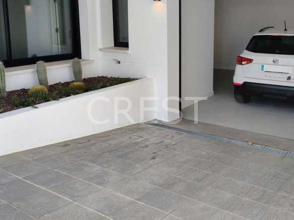 Generous Living Space  in Rojales with 4 bedrooms