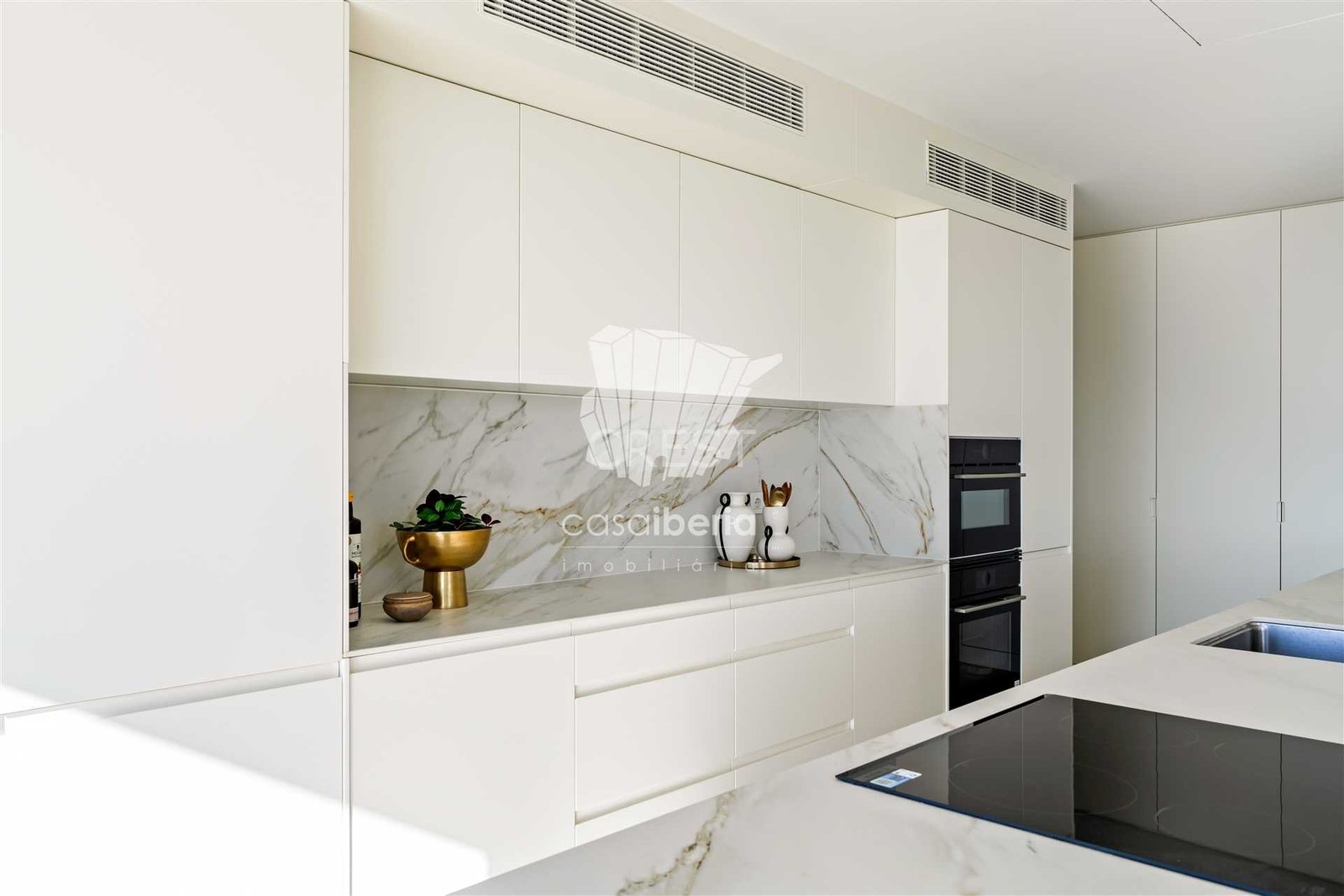 b1adb4b24545 Generous Living Space Apartment in Faro with 4 bedrooms