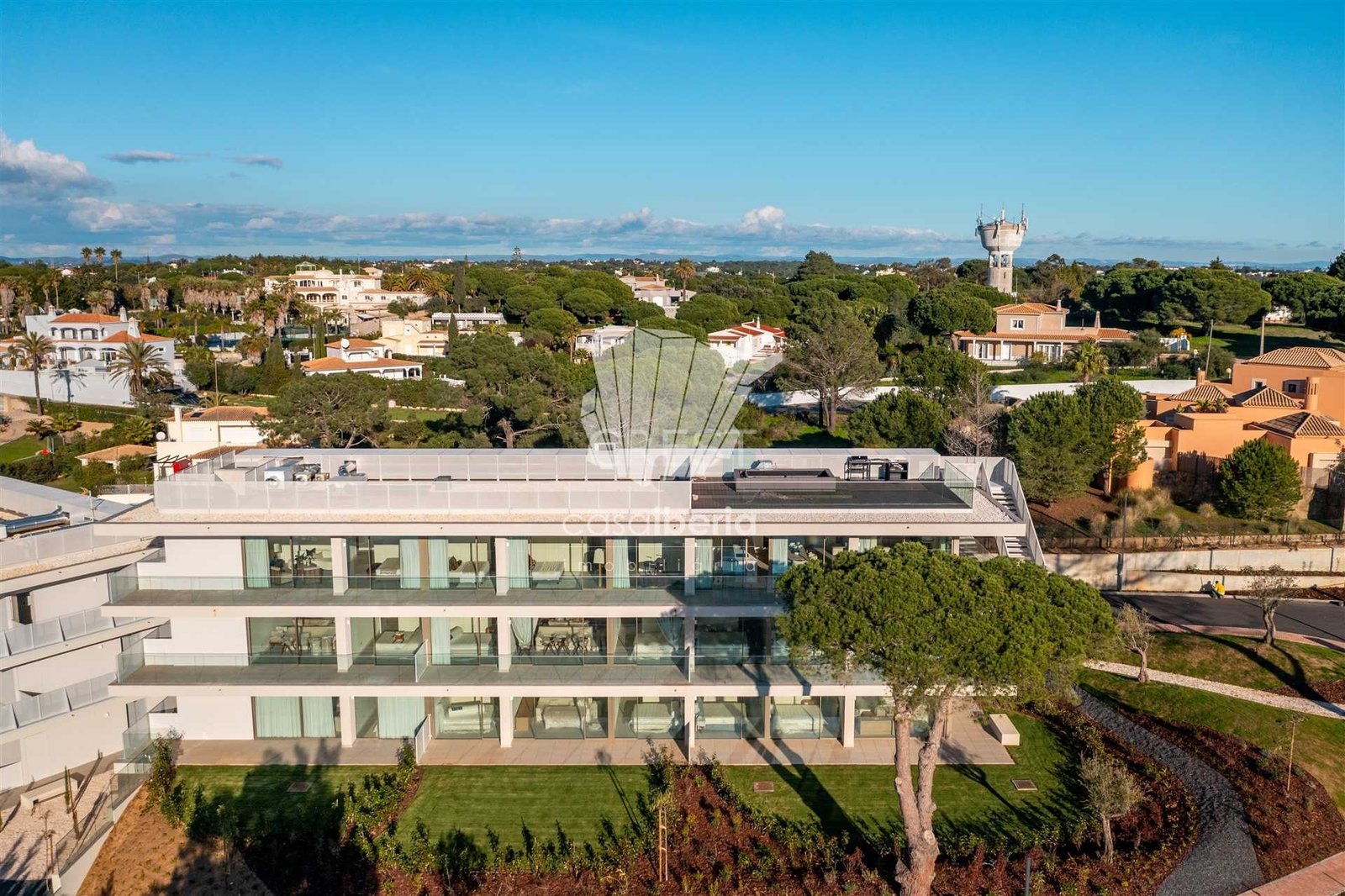 Generous Living Space Apartment in Faro  with 4 bedrooms