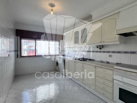 Flexible Living Space Apartment in Lisboa  with 2 bedrooms