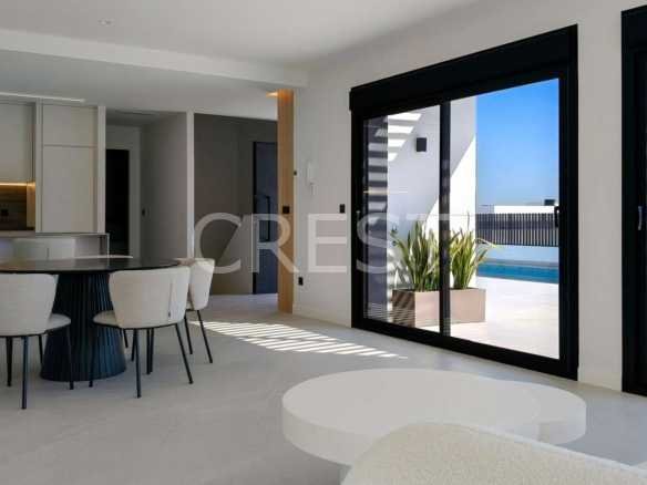 Generous Living Space  in Rojales with 4 bedrooms
