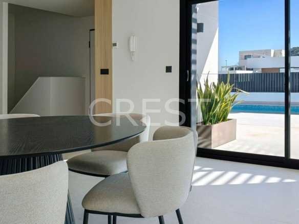 Generous Living Space  in Rojales with 4 bedrooms