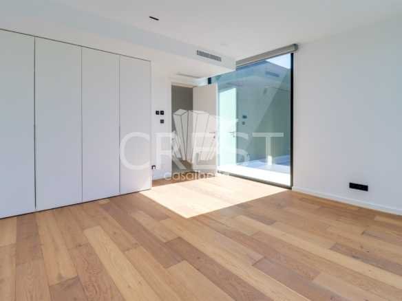 Generous Living Space Detached House in Faro  with 4 bedrooms