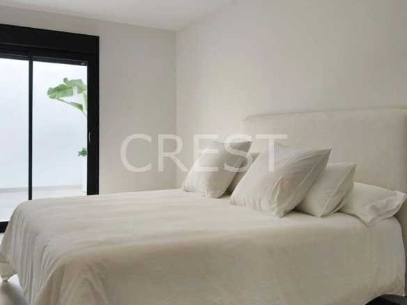 Generous Living Space  in Rojales with 4 bedrooms