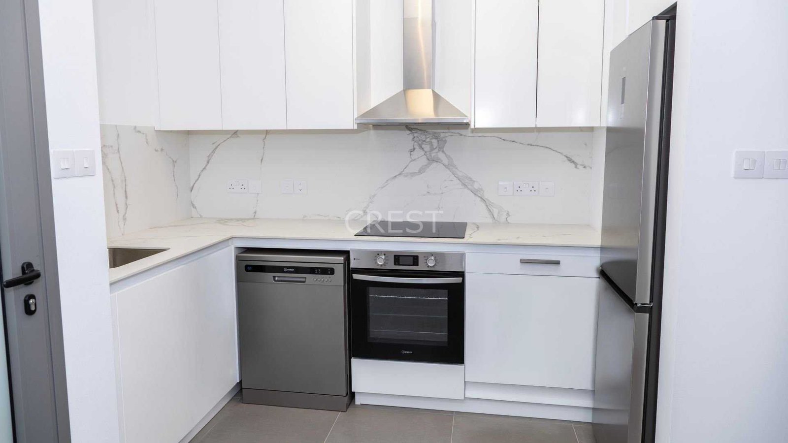 f26e5ee7A-CORALG-2-04 Classic Family Home Apartments / Penthouses in Coral Bay with 2 bedrooms