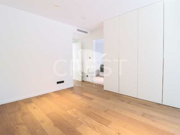 Generous Living Space Detached House in Faro  with 4 bedrooms