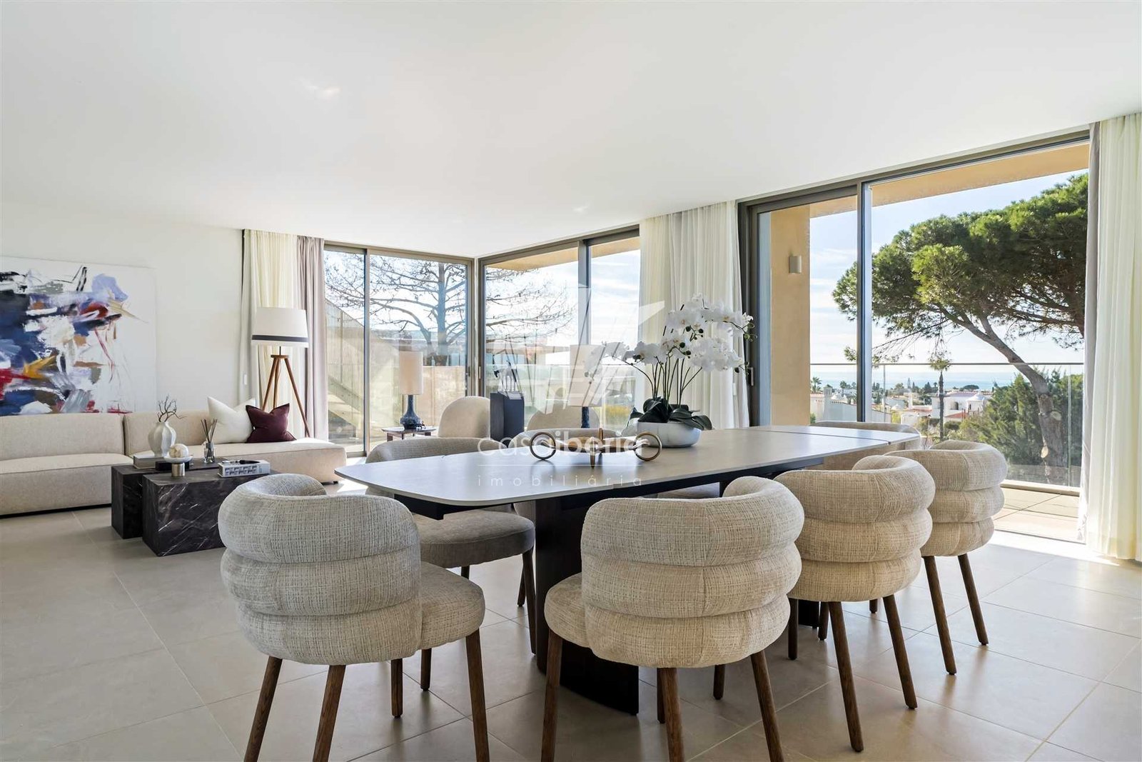 fb9201fc4545 Generous Living Space Apartment in Faro with 4 bedrooms