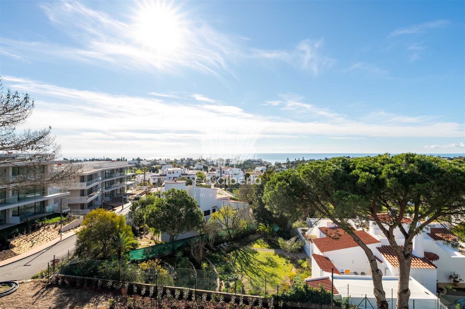 Generous Living Space Apartment in Faro  with 4 bedrooms
