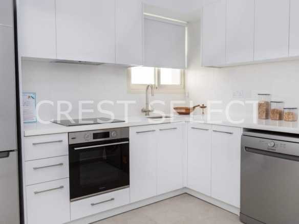 Inviting Family Abode Apartments / Penthouses in Kato Paphos with 2 bedrooms