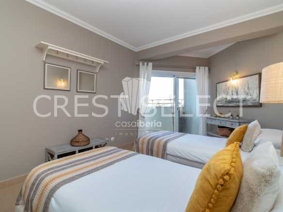 Modern Tranquil Oasis Apartment in Faro  with 3 bedrooms