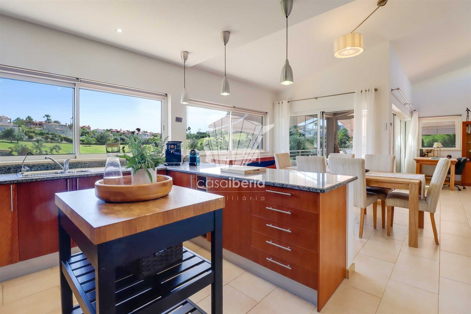 Relaxing Family Sanctuary House in Faro  with 3 bedrooms