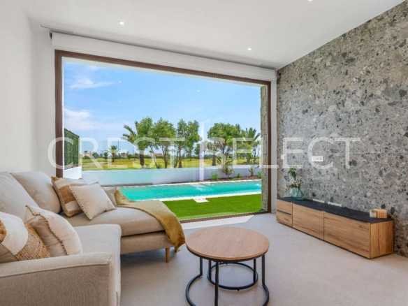 Flexible Living Space  in Los Alcázares with 3 bedrooms