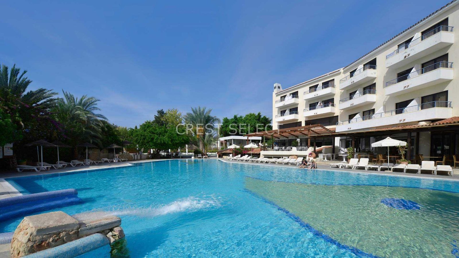 Inviting Family Abode Apartments / Penthouses in Kato Paphos with 2 bedrooms