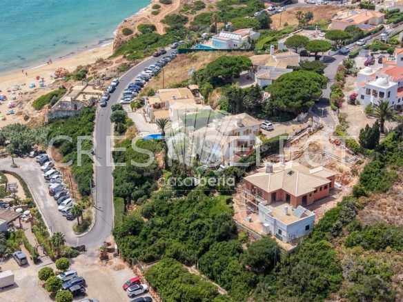 Spacious Family Haven House in Faro  with 4 bedrooms