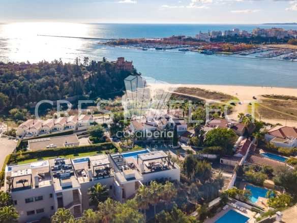 Luxurious Family Haven Apartment in Faro  with 3 bedrooms