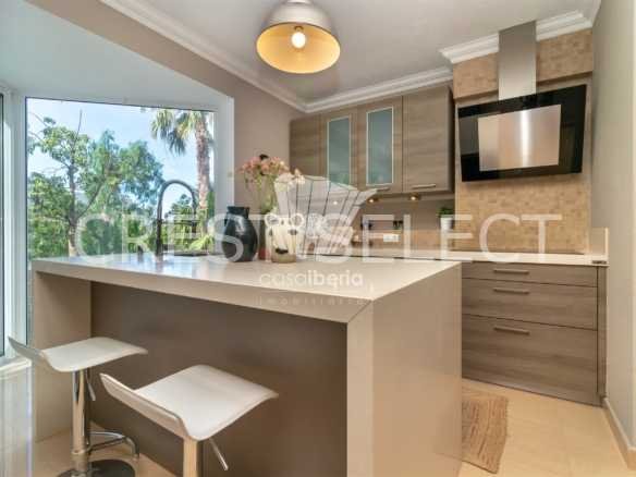 Modern Tranquil Oasis Apartment in Faro  with 3 bedrooms