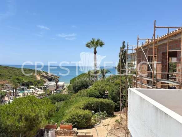 Spacious Family Haven House in Faro  with 4 bedrooms