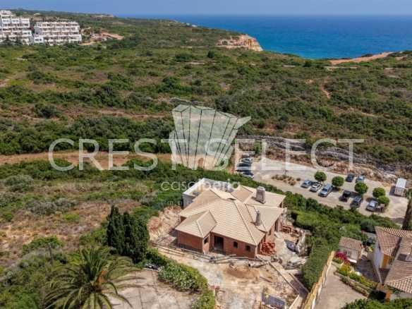 Spacious Family Haven House in Faro  with 4 bedrooms